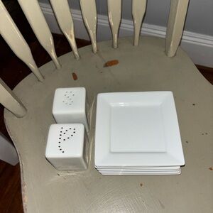 OVER AND BACK White porcelain Plates. 5 X 5
Fitz& Floyd   salt pepper shakers